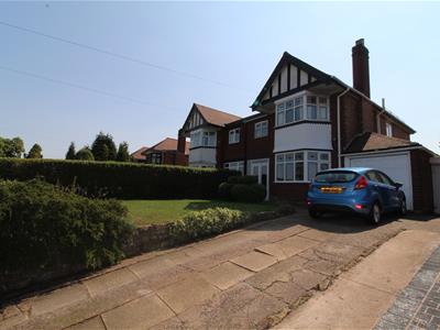 Front Garden / Driveway
